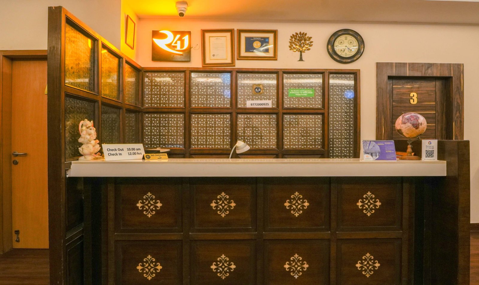 R41 Boutique Stays - Reception & Lobby